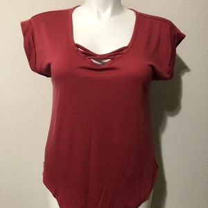 Brick red short sleeved shirt
